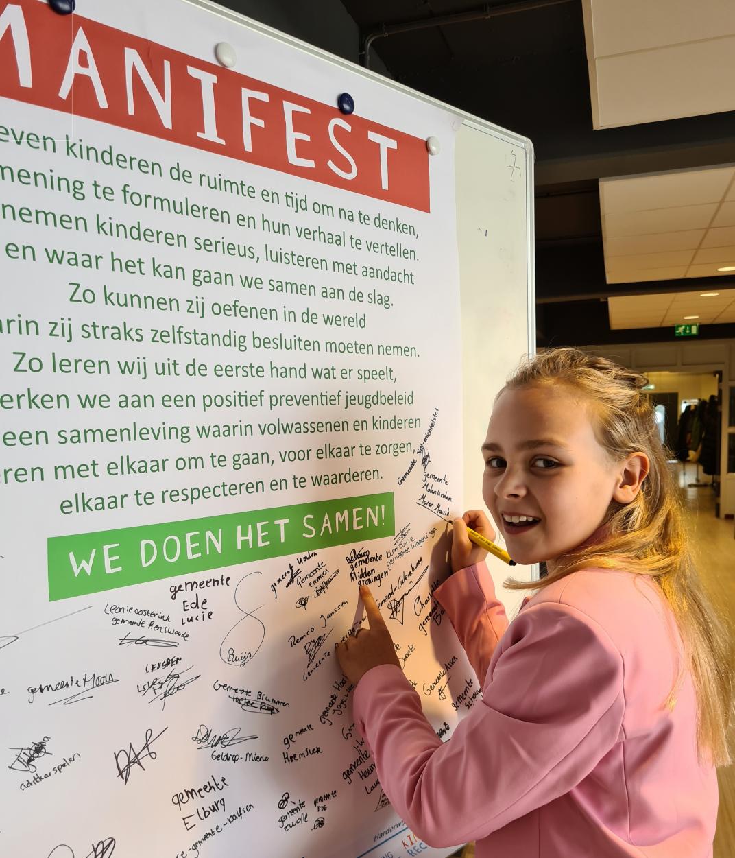 Kinderburgemeester Maren bij manifest