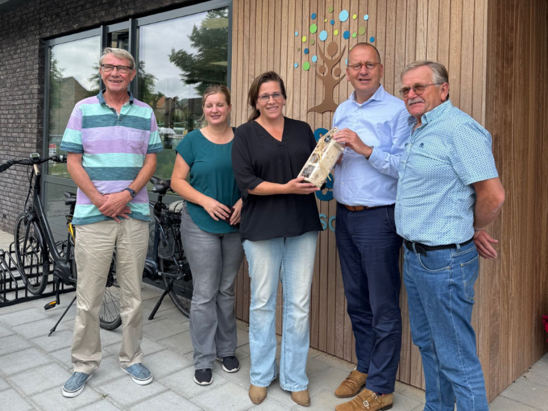 Op bezoek bij nieuwe basisschool in Giessen Oudekerk